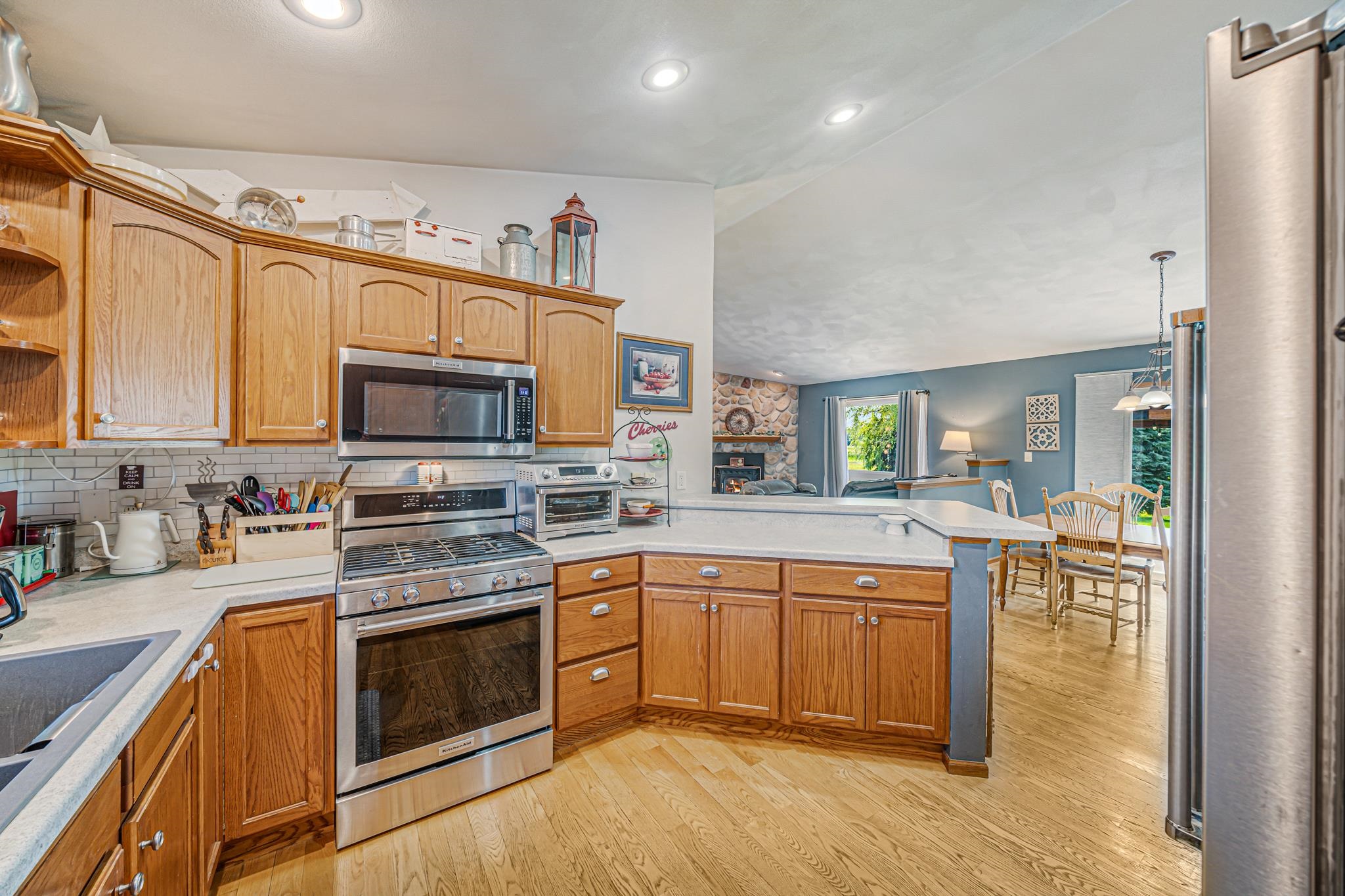 1108 Mistletoe Lane Winneconne, WI 54986 - Photo 10 of 46
