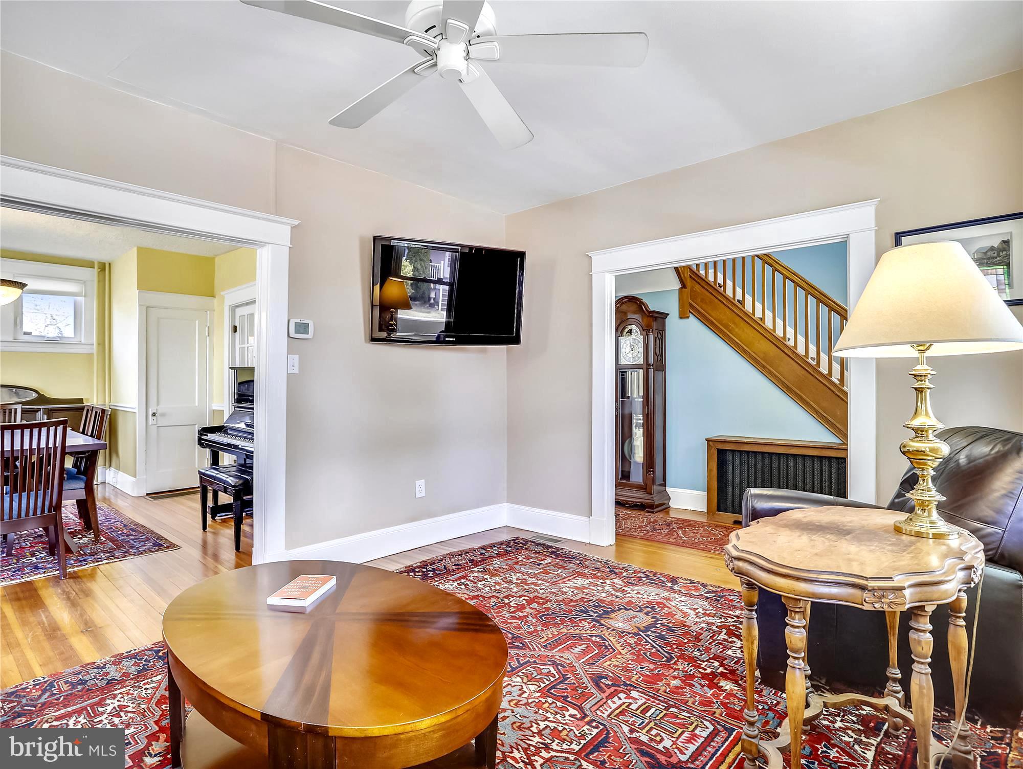 3104 Rueckert Avenue Baltimore, MD 21214 - Photo 16 of 48 TV Conveys! Restored Trim & Moldings