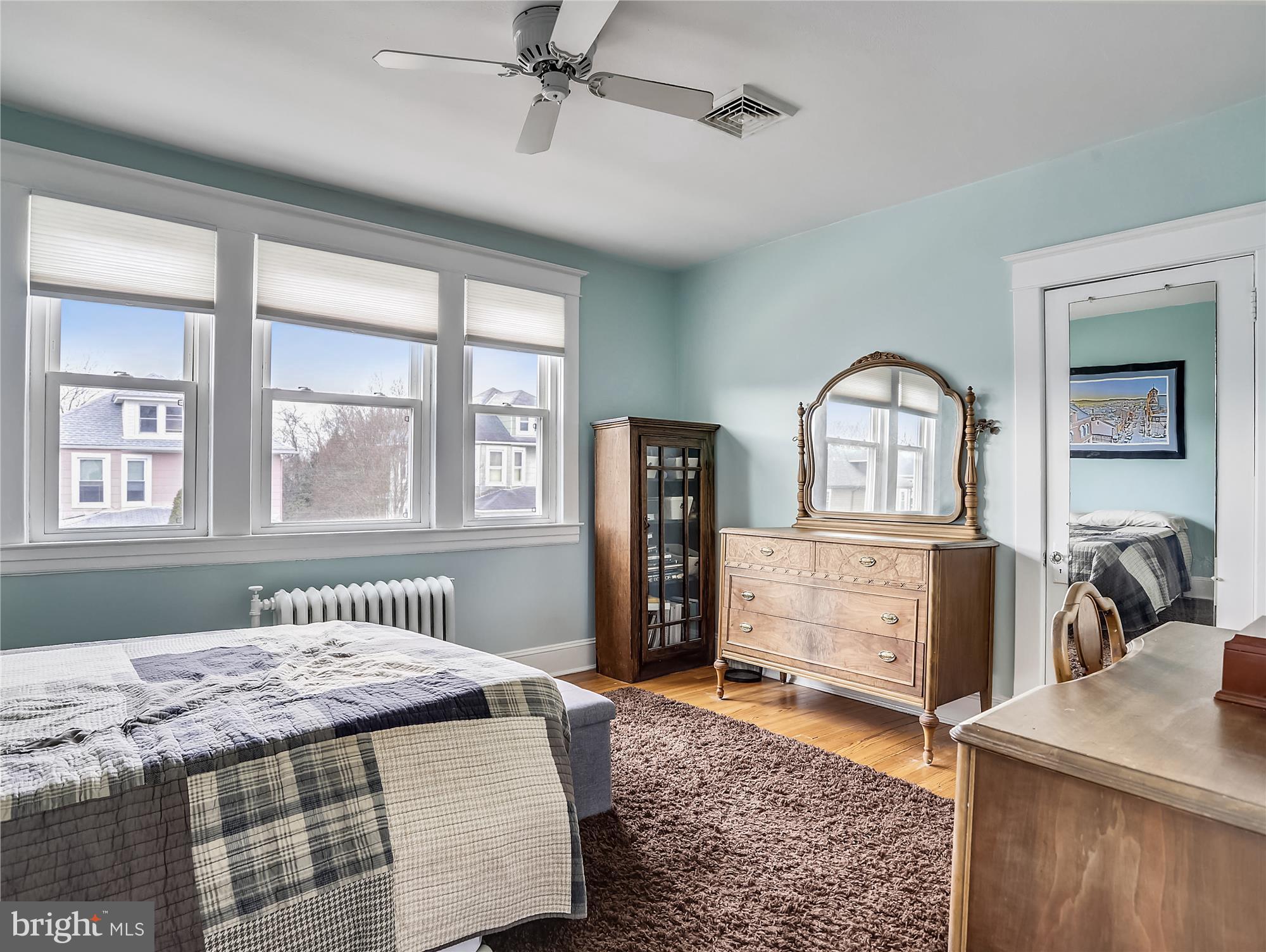 3104 Rueckert Avenue Baltimore, MD 21214 - Photo 34 of 48 Wall of Windows . Calming Paint Hue
