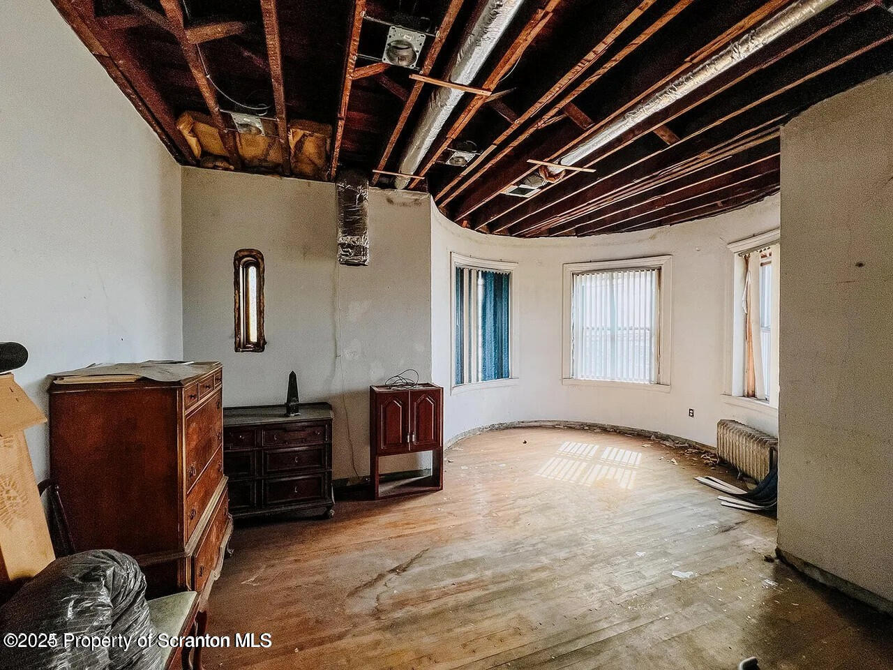 1021 Richmont Street Scranton, PA 18509 - Photo 20 of 42 a view of livingroom with furniture
