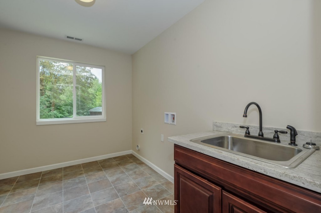 14521 156th Avenue Southeast Renton, WA 98059 - Photo 18 of 21