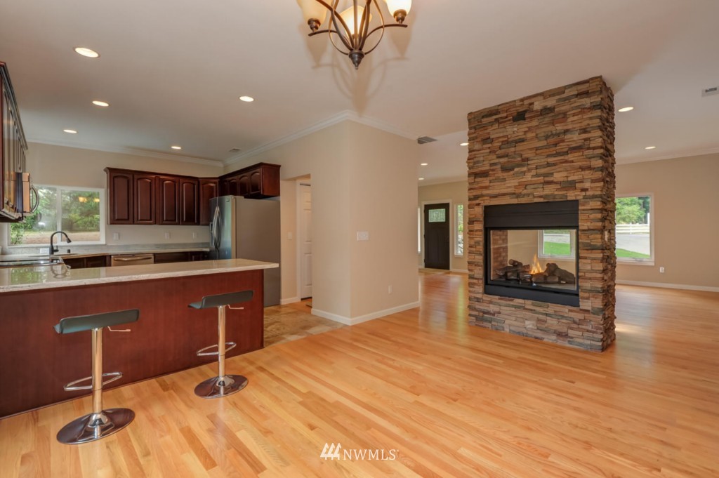 14521 156th Avenue Southeast Renton, WA 98059 - Photo 8 of 21
