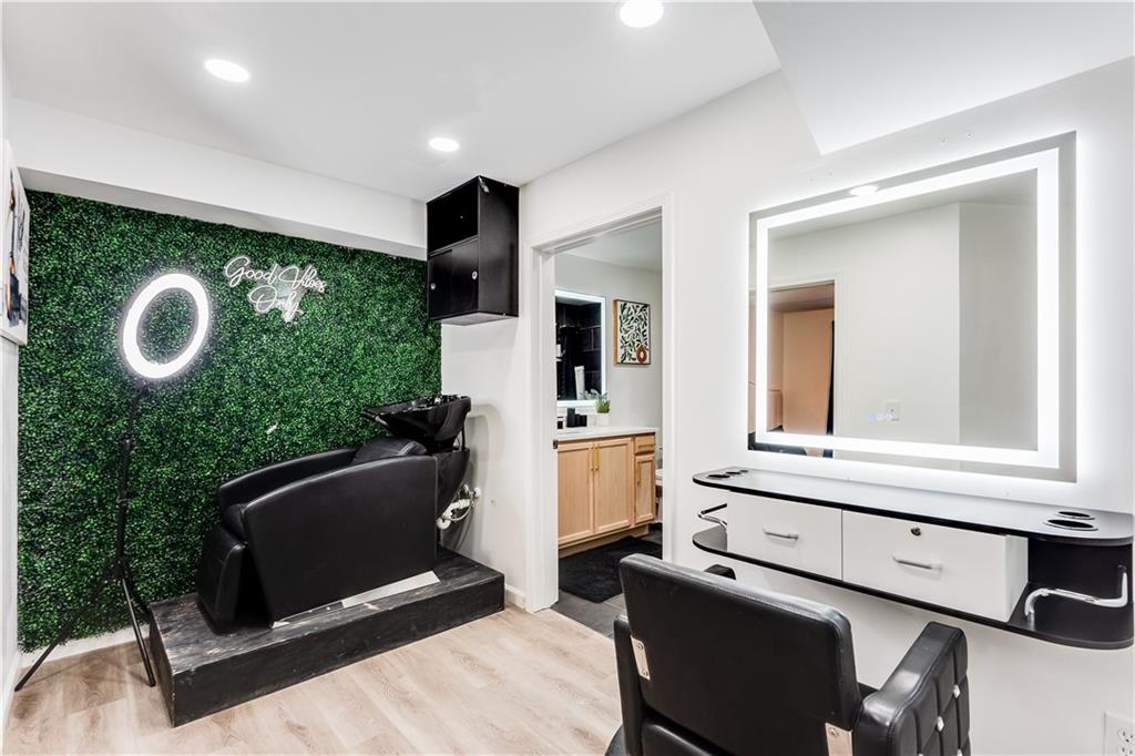 3135 Esplanade Circle Southwest Atlanta, GA 30311 - Photo 55 of 69 a room with furniture and mirror