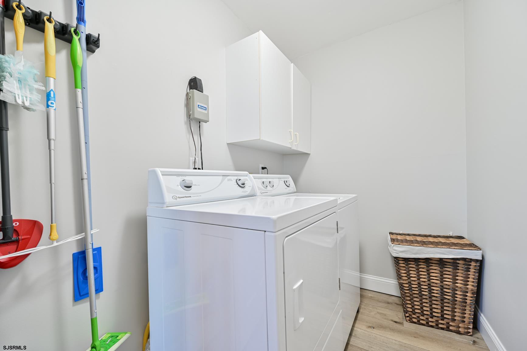 221 Hagen Road Brigantine, NJ 08203 - Photo 14 of 32 a utility room with dryer and washer