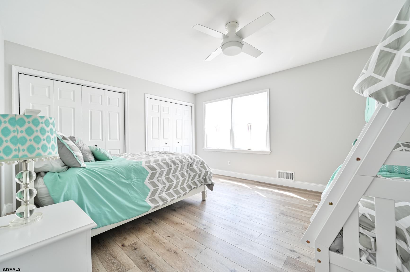 221 Hagen Road Brigantine, NJ 08203 - Photo 26 of 32 a living room with furniture and a window