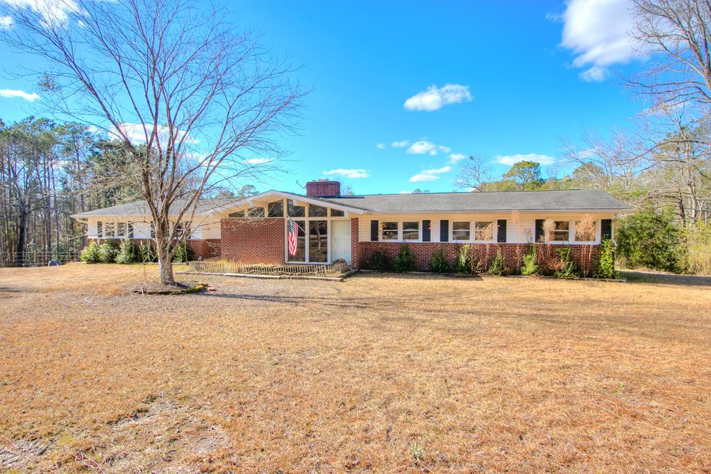 175 State Rd S-28-433 Camden, SC 29020 - Photo 1 of 46