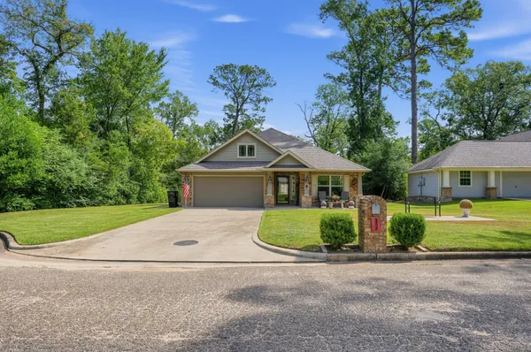 $309,000 | 12203 Mustang Avenue, Willis, TX 77378