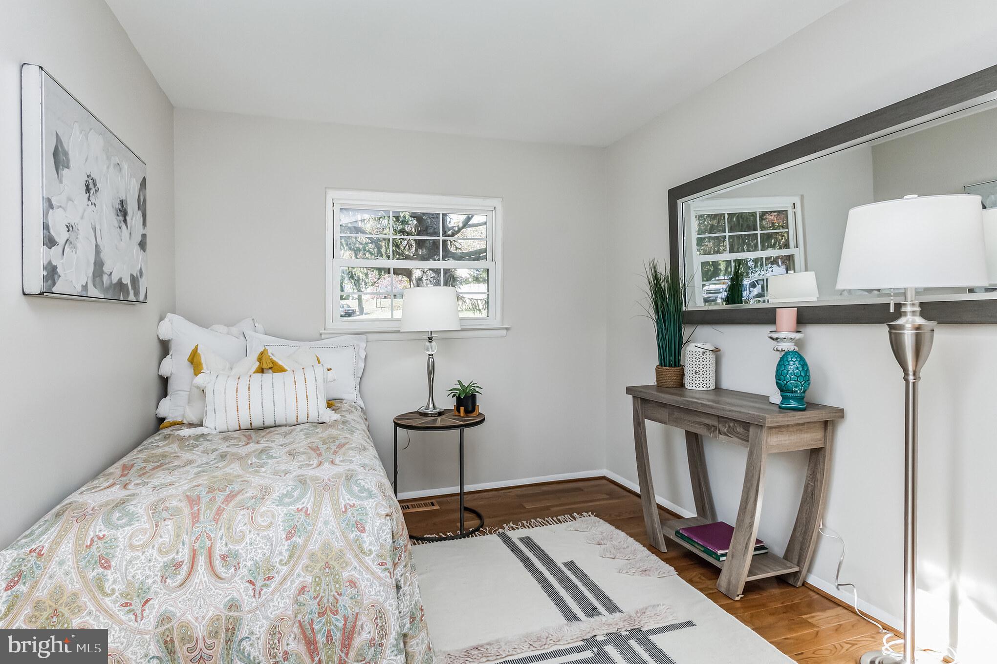 24300 Log House Road Gaithersburg, MD 20882 - Photo 21 of 34 Bedroom two
