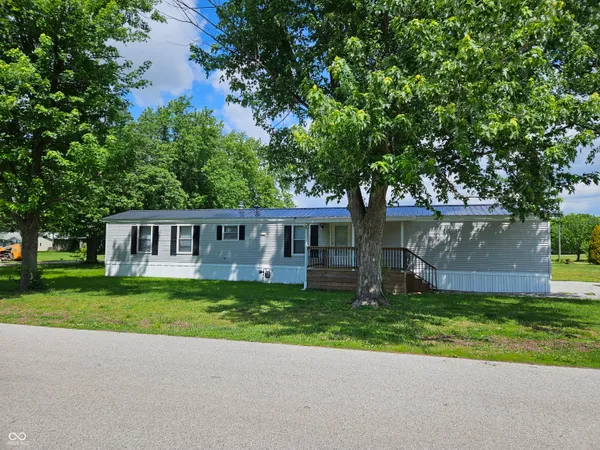 $112,900 | 374 Worthington Street, Worthington, IN 47471