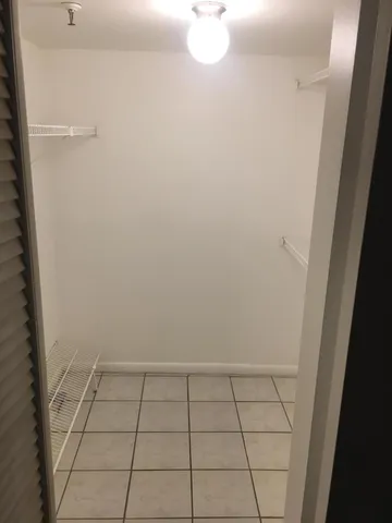 a view of a utility room