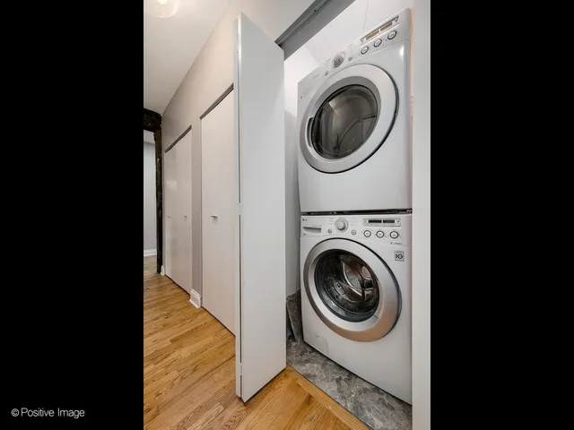 $810,000 | 1118 West Fulton Market, Unit 403, Chicago, IL 60607