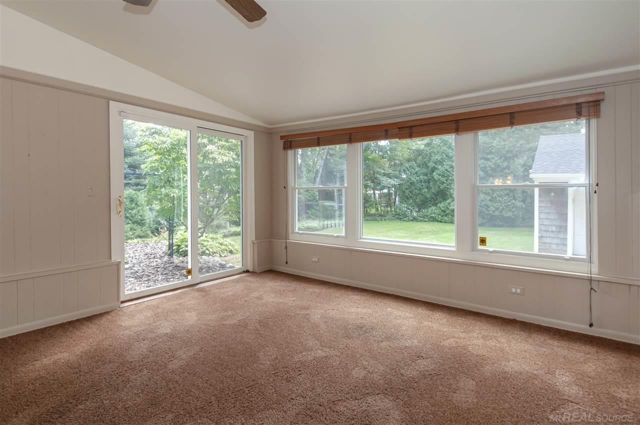 311 Lothrop Road Grosse Pointe Farms, MI 48236 - Photo 11 of 41