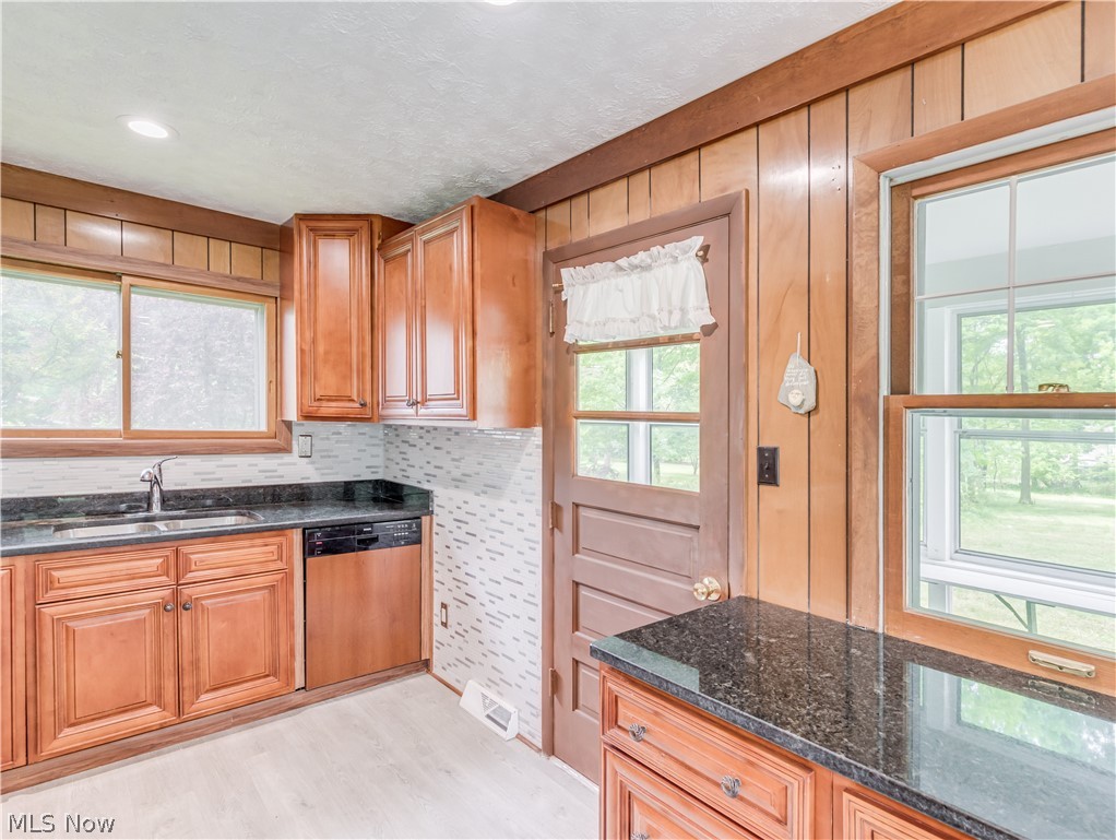 2059 Liberty Road Stow, OH 44224 - Photo 13 of 30 Gallery Image 13