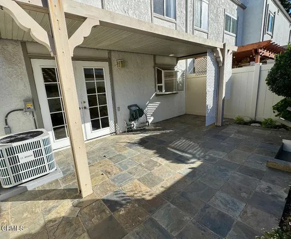 a view of a house with street