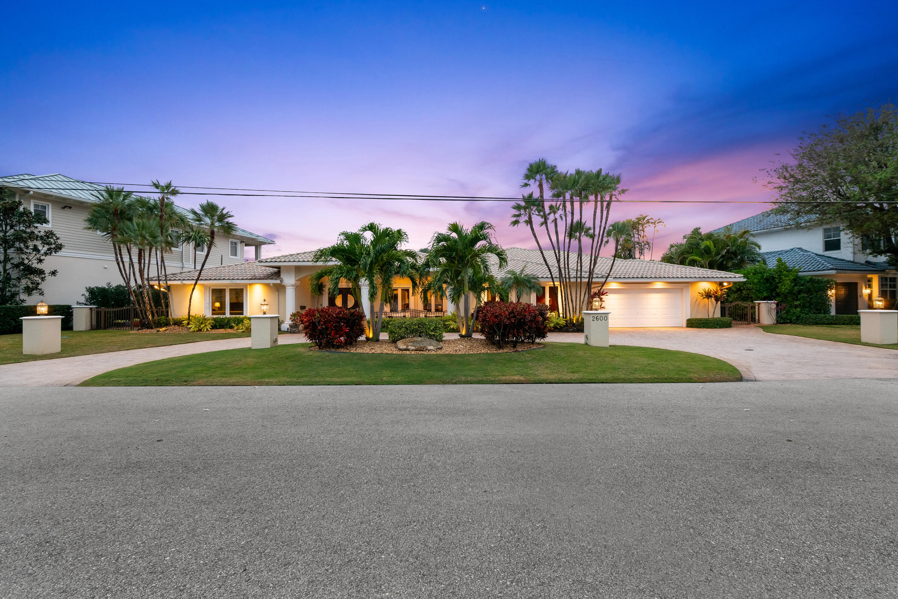 2600 Northeast 33rd Street Lighthouse Point, FL 33064 - Photo 2 of 69 DSC_3615