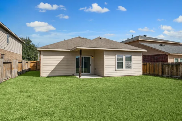 $1,925 | 24527 Sandusky Drive, Tomball, TX 77375