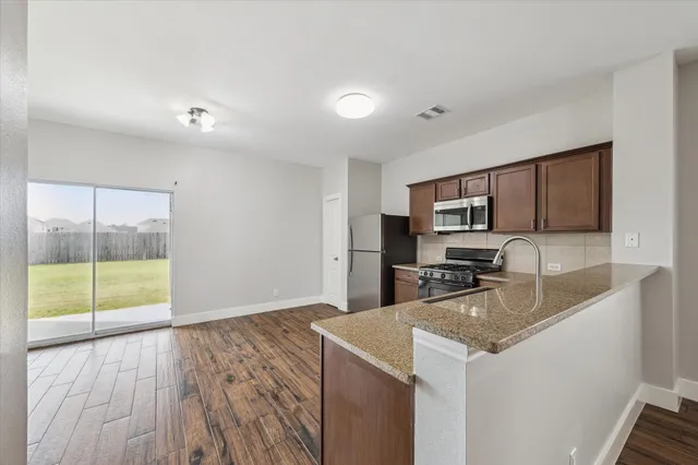 $1,925 | 24527 Sandusky Drive, Tomball, TX 77375