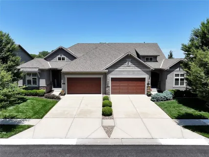 $575,000 | 19616 West 100th Terrace, Lenexa, KS 66220