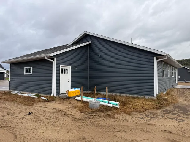 $469,900 | 1828 Arches Drive, Holmen, WI 54636