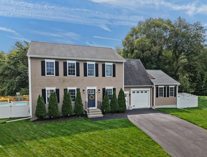 105 Amy Drive Cranston, RI 02921 - Photo 1 of 43 Exterior front