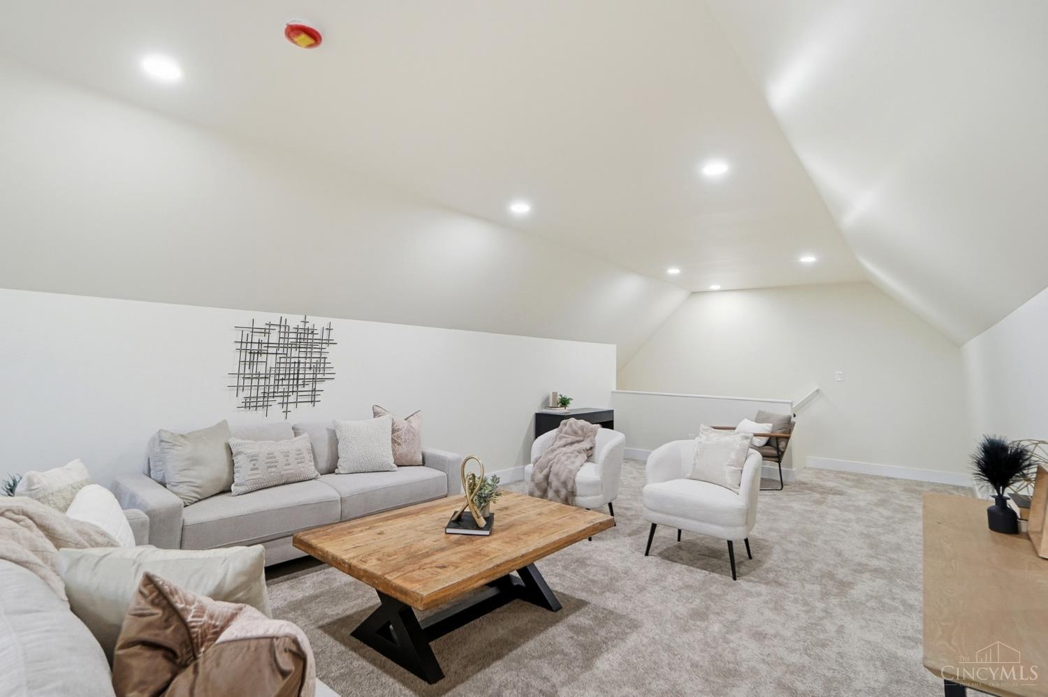 9870 Weik Road Cincinnati, OH 45252 - Photo 22 of 47 Gallery Image 22