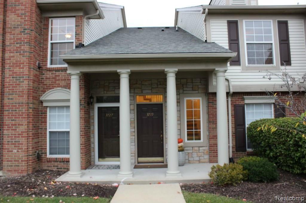 3719 Oakmonte Boulevard Rochester, MI 48306 - Photo 1 of 32 IMG_0716.jpg