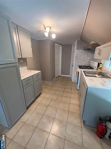 $2,200 | 117 Springside Avenue, Teaneck, NJ 07666