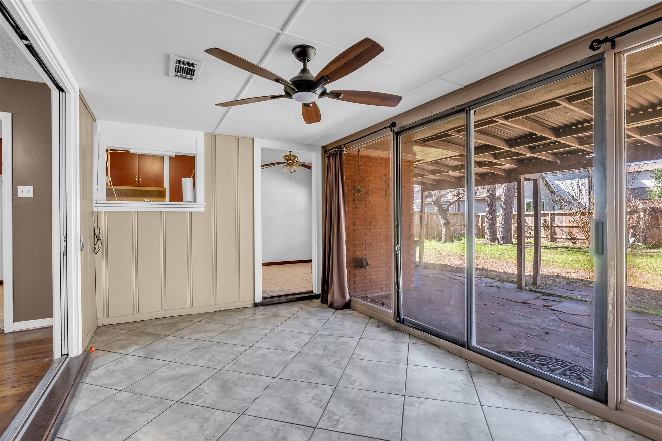 4825 Ella Boulevard Houston, TX 77018 - Photo 12 of 27 a view of an empty room