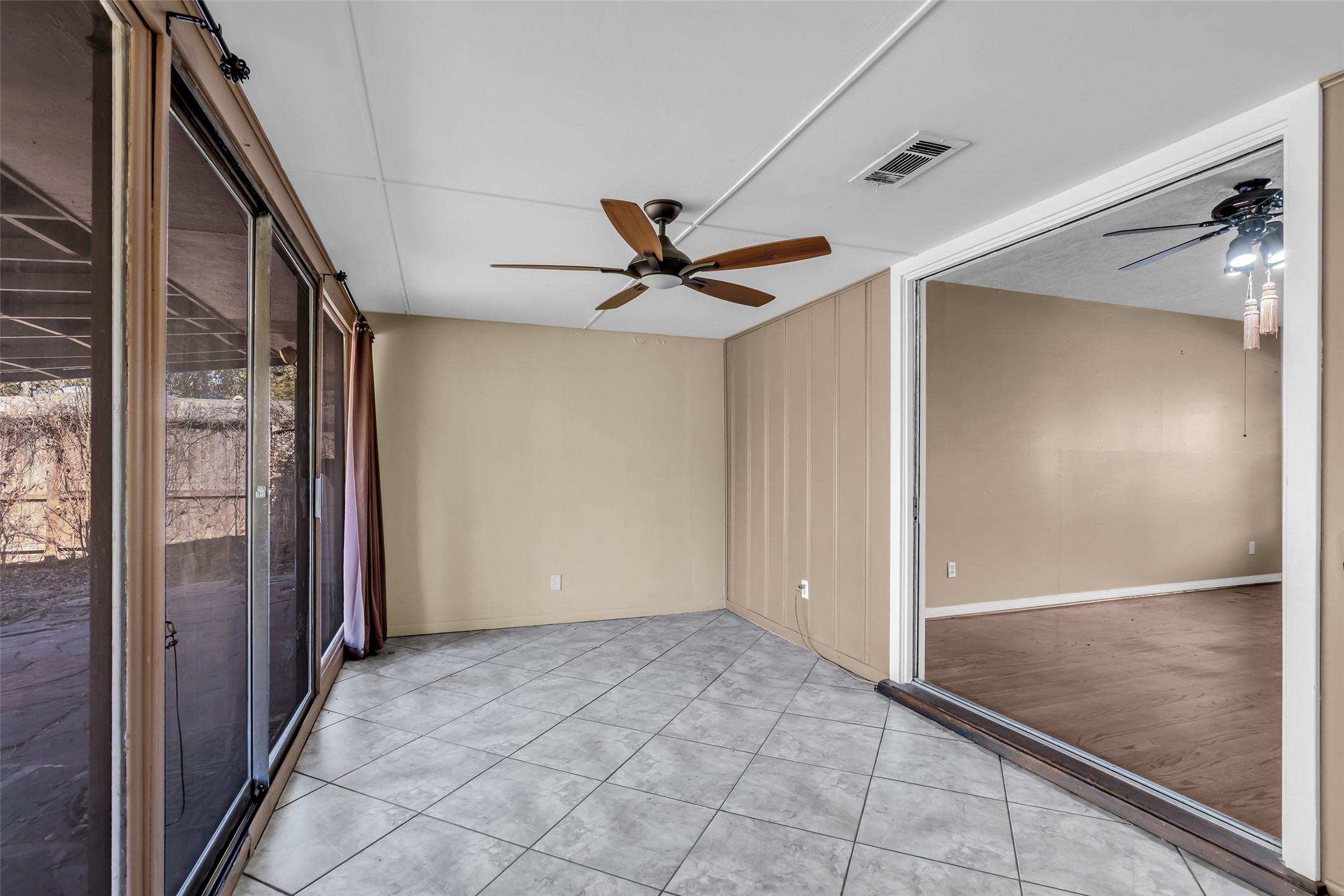 4825 Ella Boulevard Houston, TX 77018 - Photo 13 of 27 a view of an empty room