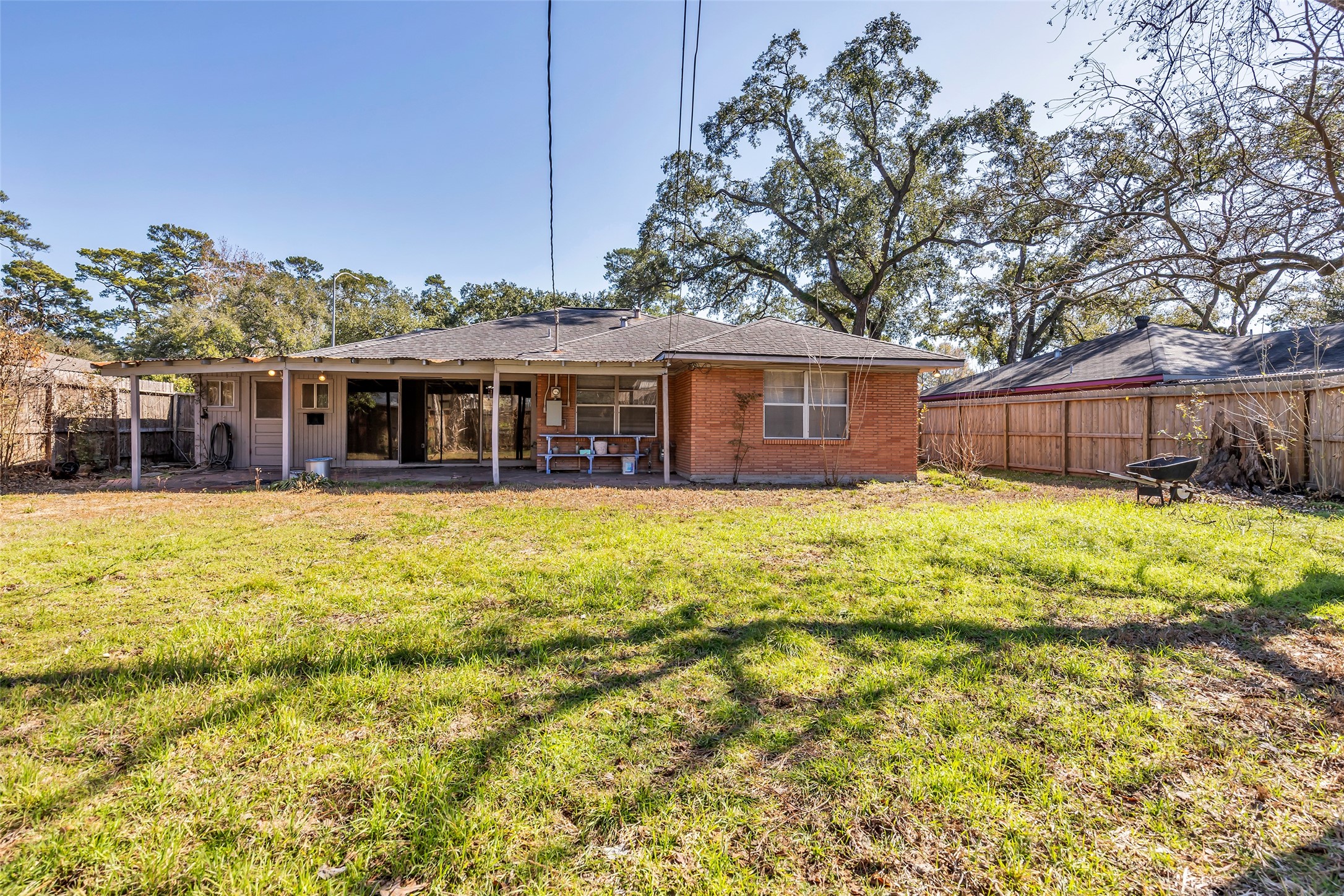 4825 Ella Boulevard Houston, TX 77018 - Photo 24 of 27 a view of a house with a swimming pool