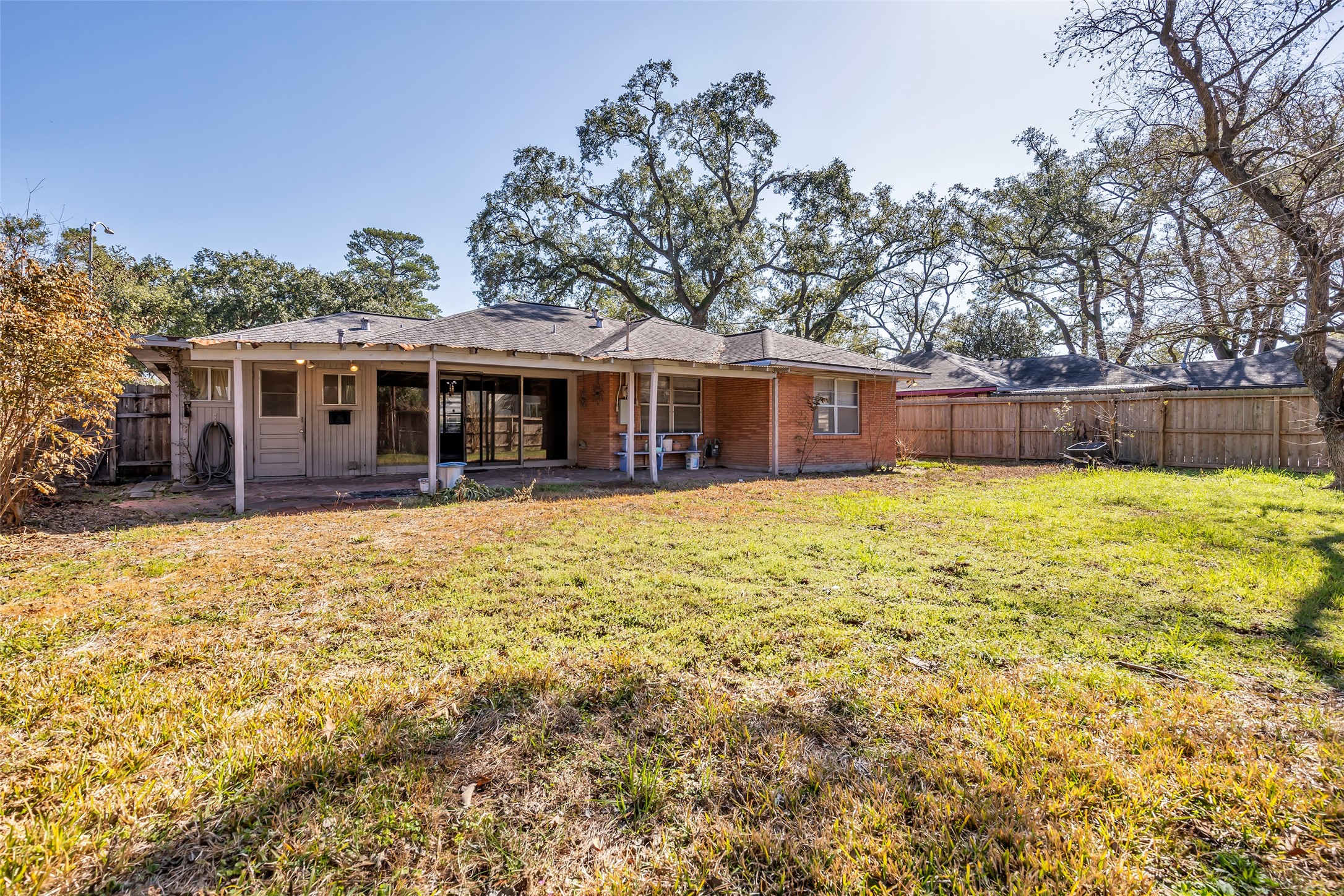 4825 Ella Boulevard Houston, TX 77018 - Photo 25 of 27 a view of a house with a swimming pool