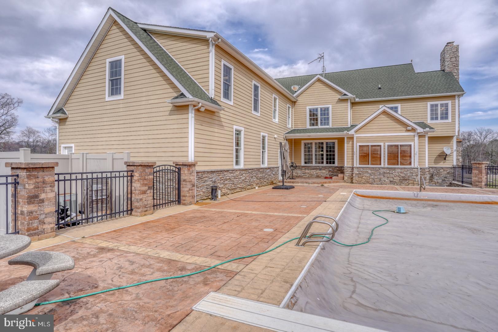 520 Mud Mill Road Marydel, DE 19964 - Photo 93 of 123 a front view of a house with a yard