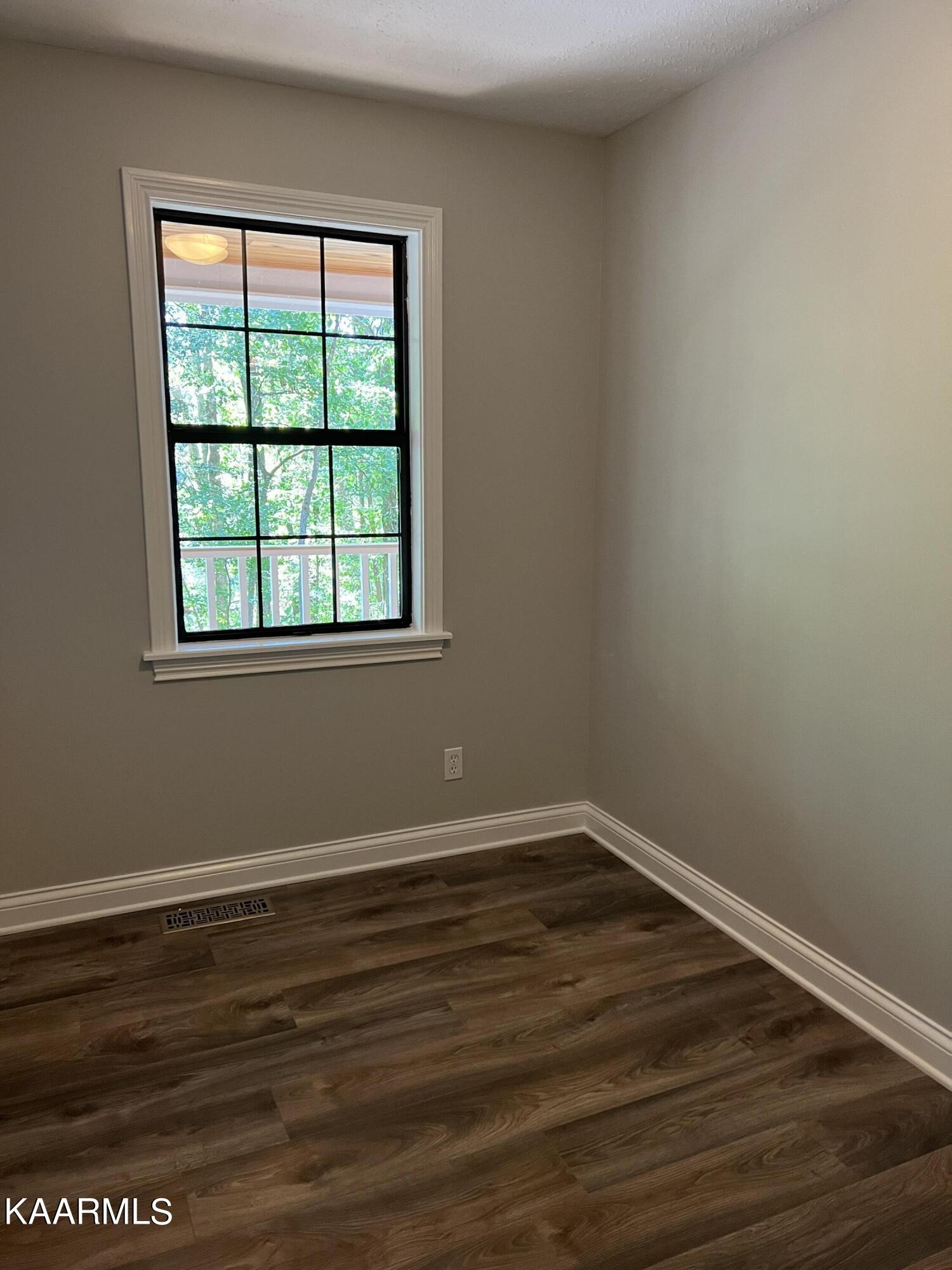 191 Farrs Road Kingston, TN 37763 - Photo 17 of 27 Gallery Image 17