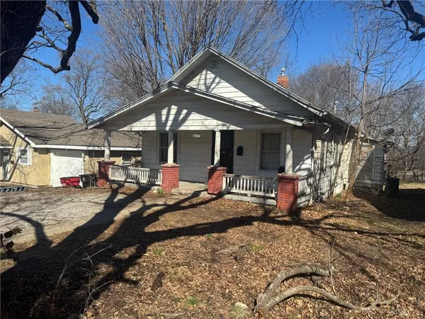 $99,900 | 324 West Southside Boulevard, Independence, MO 64055