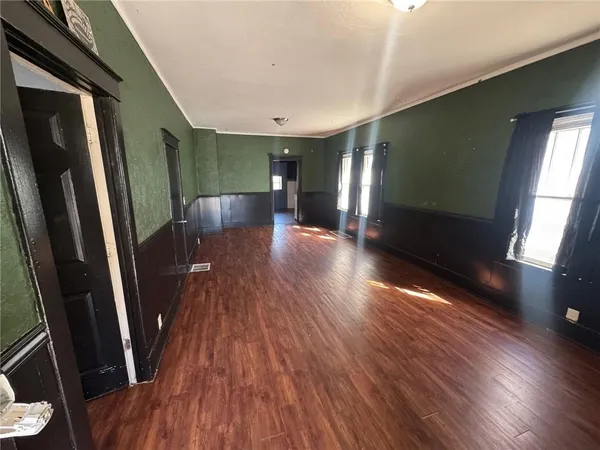 $99,900 | 324 West Southside Boulevard, Independence, MO 64055