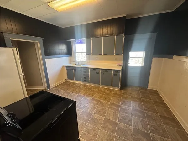 $99,900 | 324 West Southside Boulevard, Independence, MO 64055