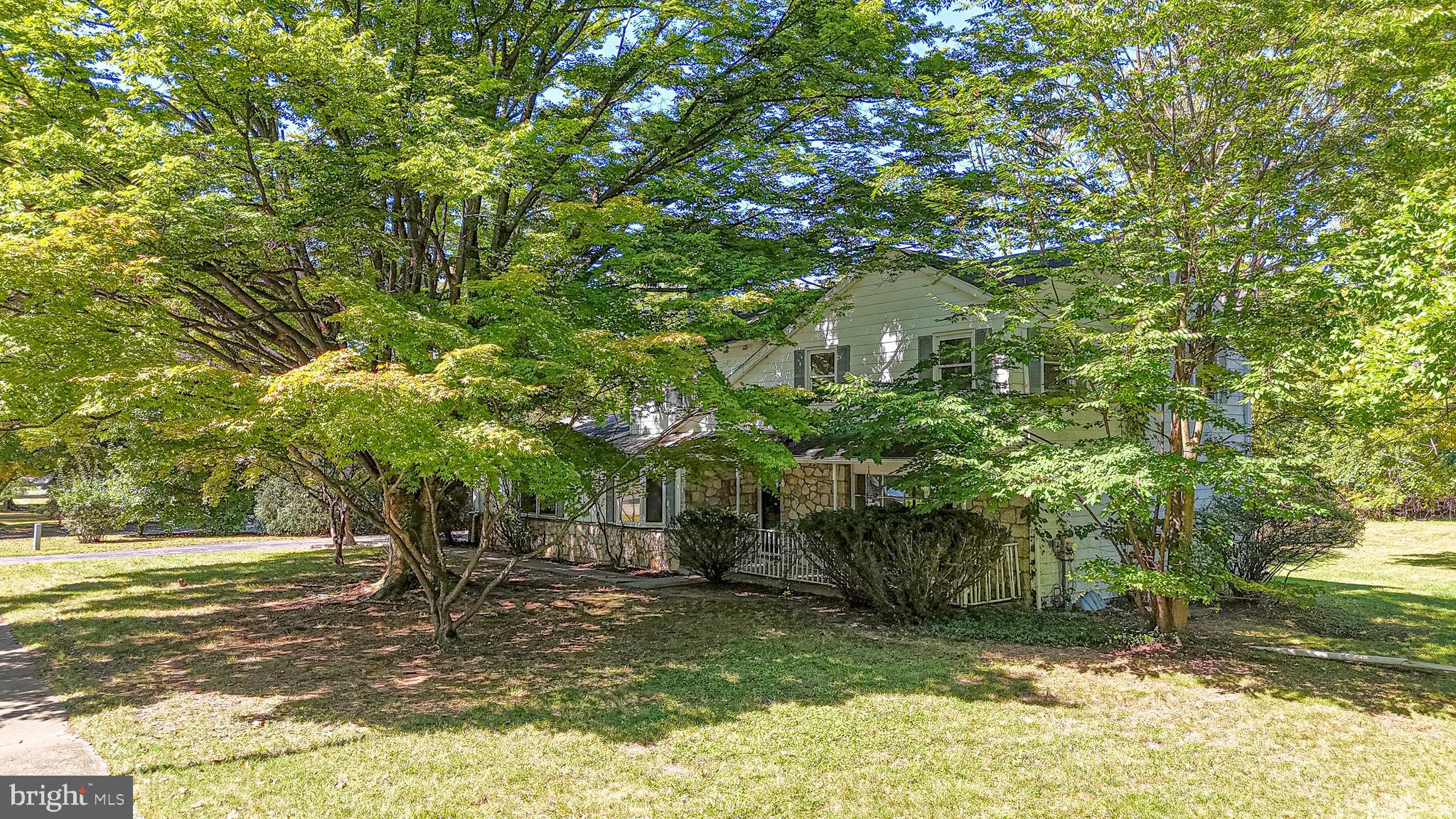 2121 Hemlock Road Eagleville, PA 19403 - Photo 2 of 35 Gallery Image 2