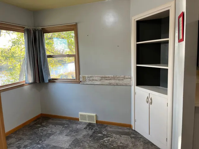 $179,000 | 651 River Road, Windom, MN 56101