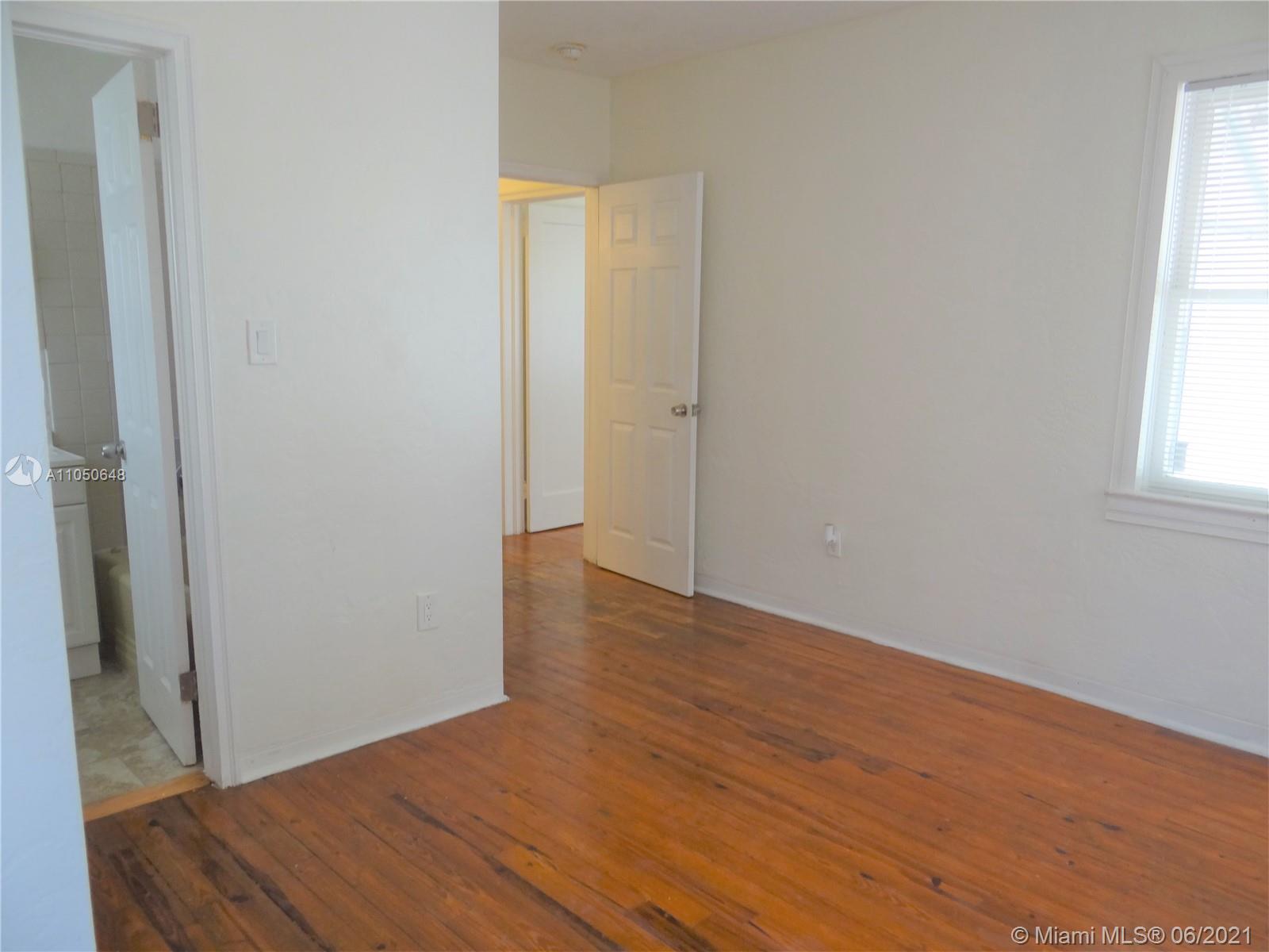 2422 Wilson Street Hollywood, FL 33020 - Photo 15 of 30