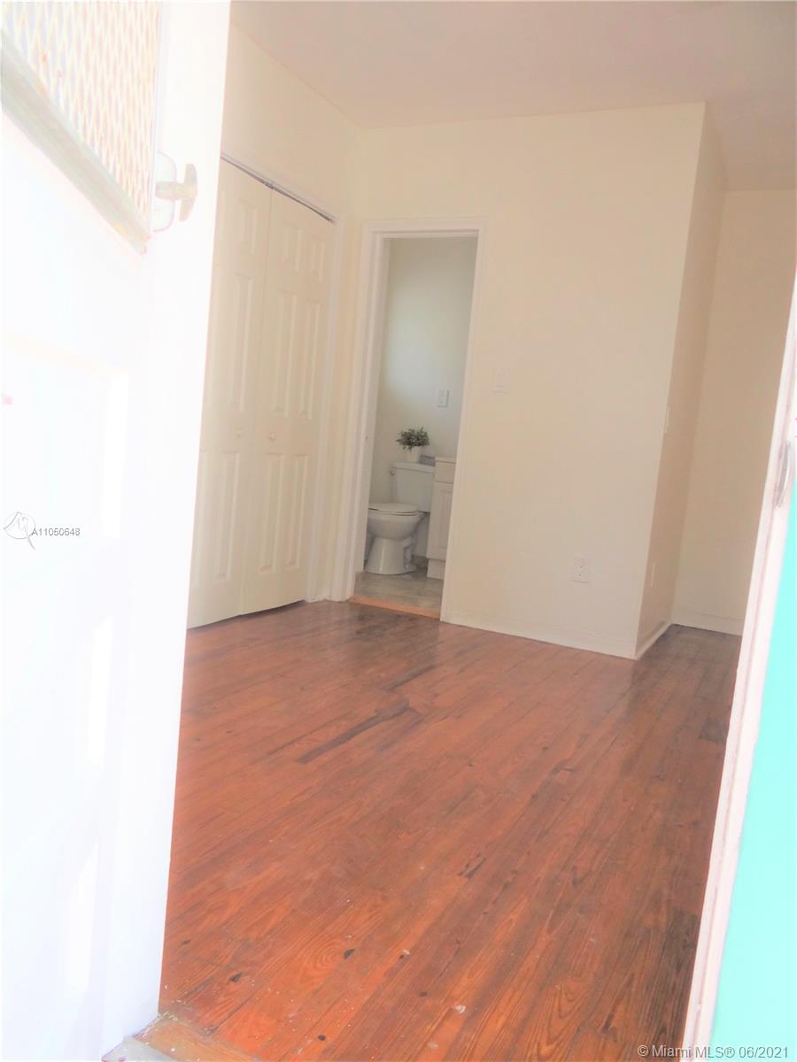 2422 Wilson Street Hollywood, FL 33020 - Photo 19 of 30