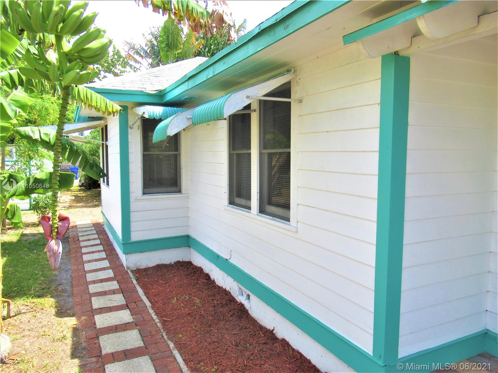 2422 Wilson Street Hollywood, FL 33020 - Photo 3 of 30
