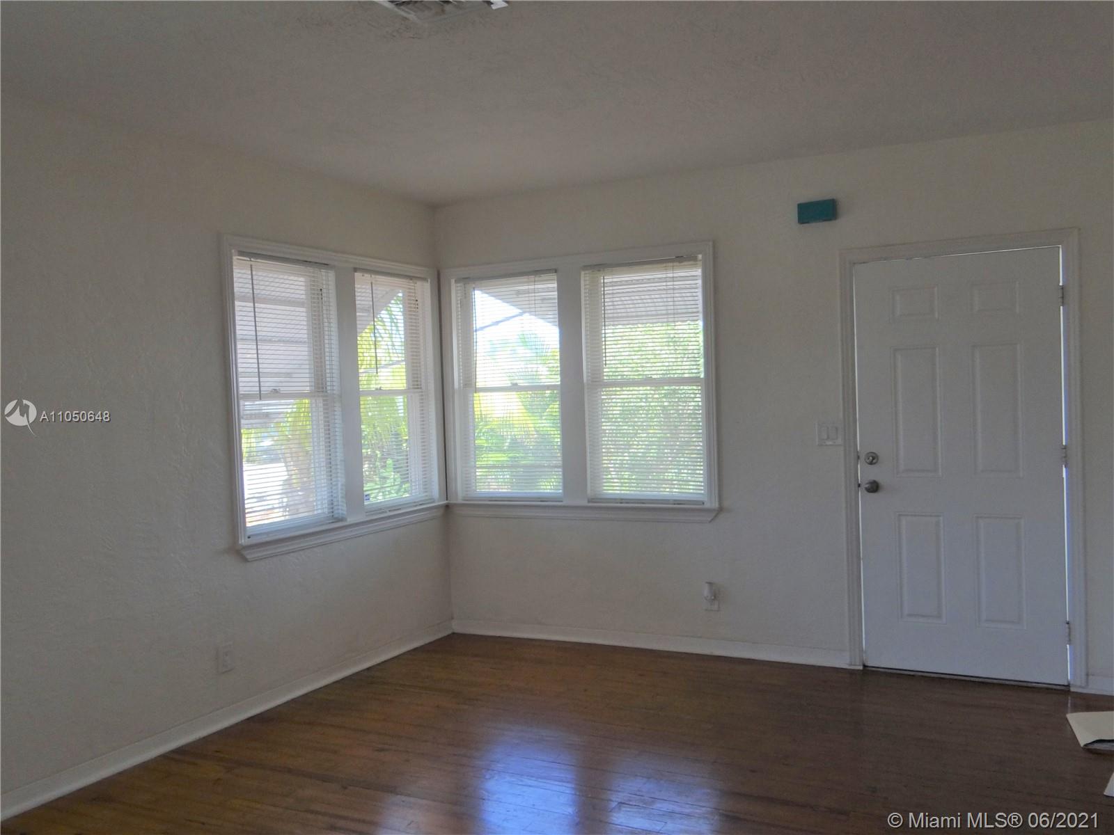 2422 Wilson Street Hollywood, FL 33020 - Photo 6 of 30