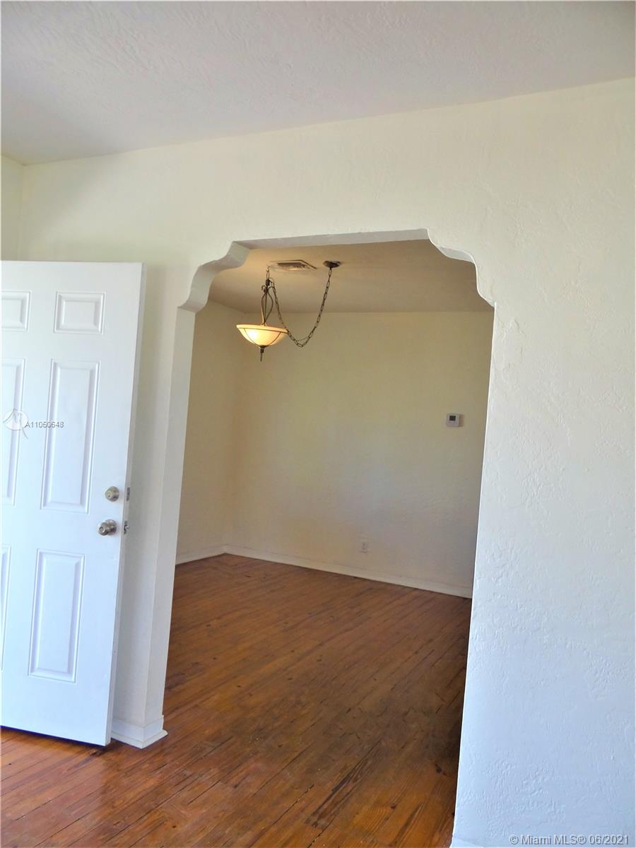 2422 Wilson Street Hollywood, FL 33020 - Photo 9 of 30