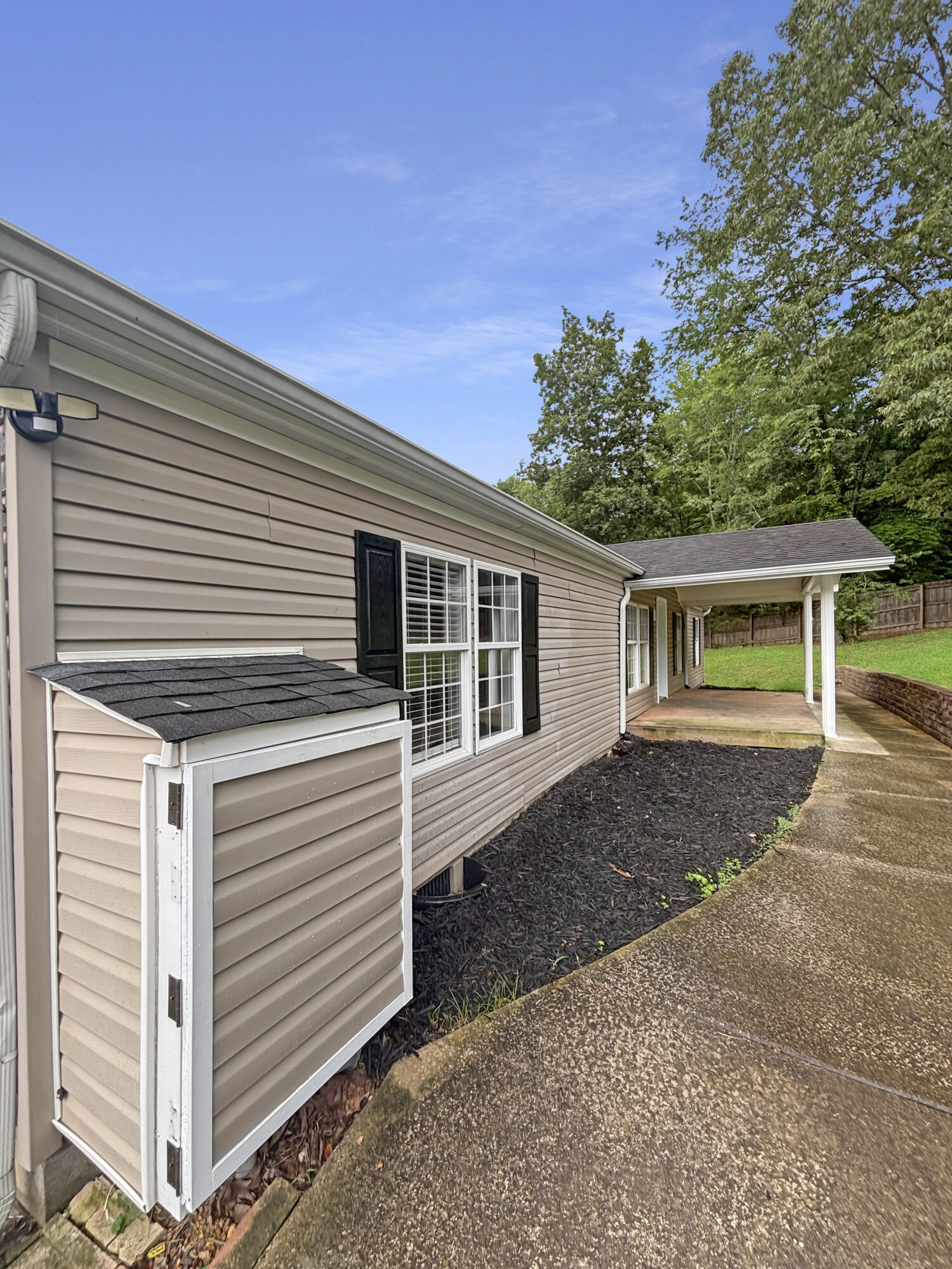 11320 Melanie Lane Georgetown, TN 37336 - Photo 2 of 23 IMG_3513