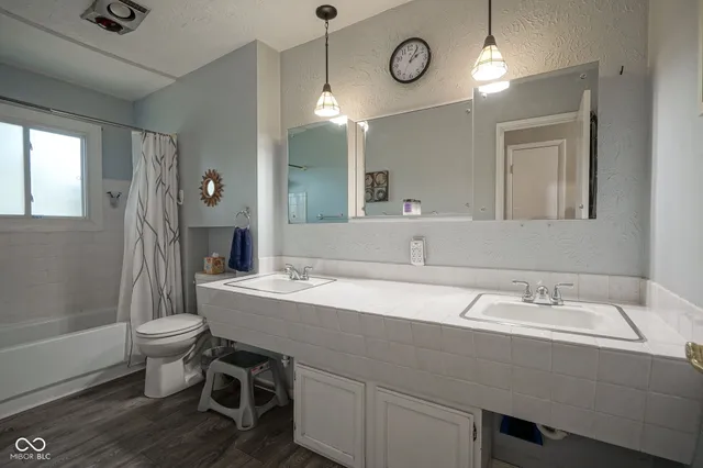 $214,000 | 2825 South Oxford Street, Indianapolis, IN 46203