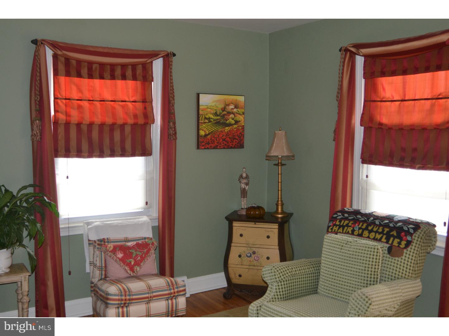 309 Edgemore Road Secane, PA 19018 - Photo 3 of 18