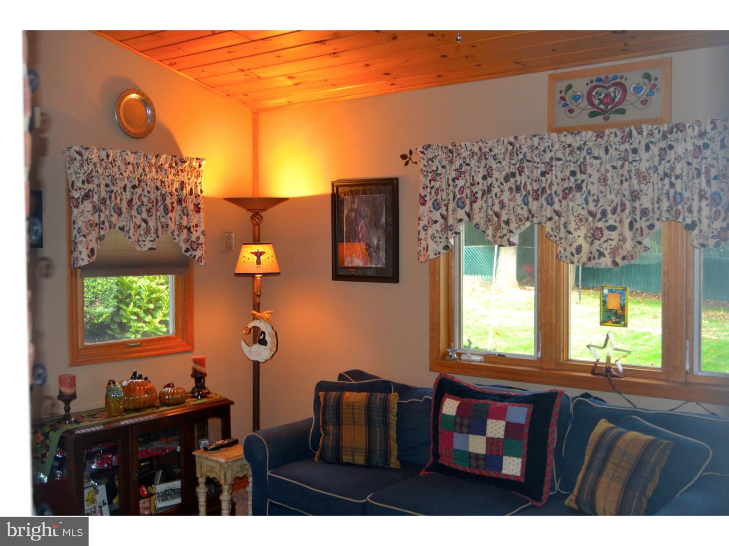 309 Edgemore Road Secane, PA 19018 - Photo 8 of 18
