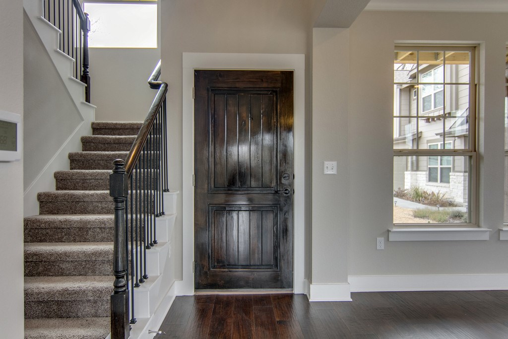 9503 McKnight Loop Austin, TX 78717 - Photo 5 of 32