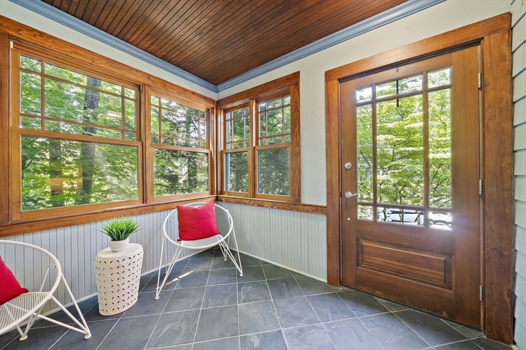 26 Hillside Road Newton, MA 02461 - Photo 3 of 36
