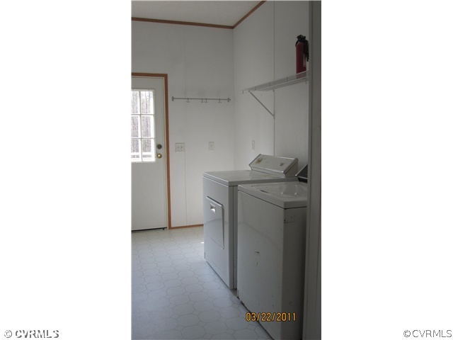 70 Mt Elba Road Columbia, VA 23038 - Photo 8 of 11 Laundry